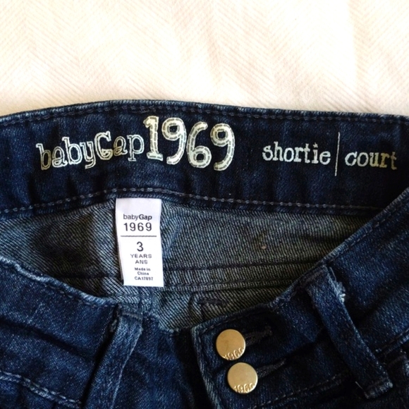 babyGap 1969 embroidered floral medallion denim jean shorts 3T toddler girls - Picture 5 of 7